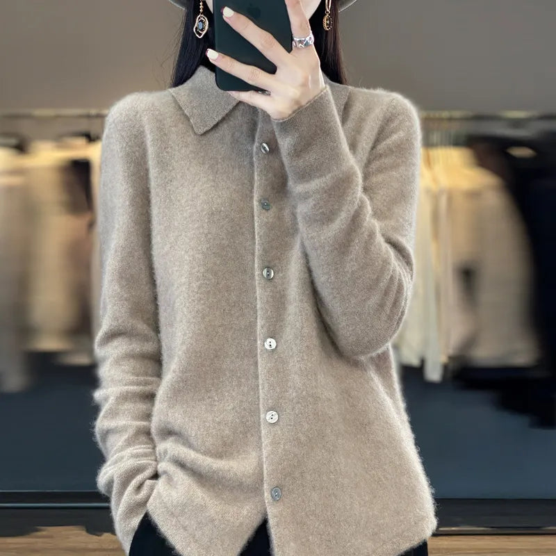 Cárdigan de lana con cuello polo y botones de nácar para mujer