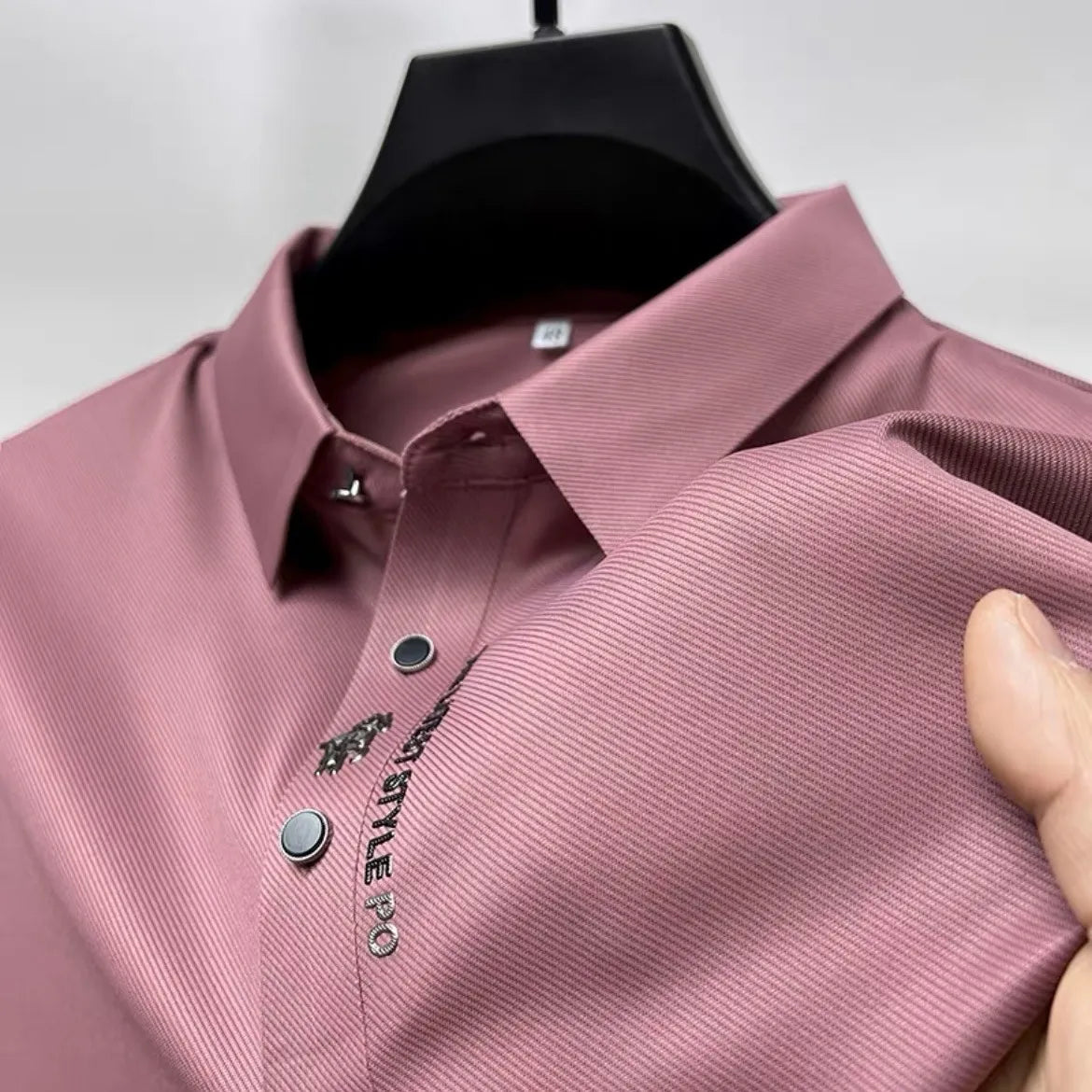 Polo pour homme élastique en soie glacée - Texture légère
