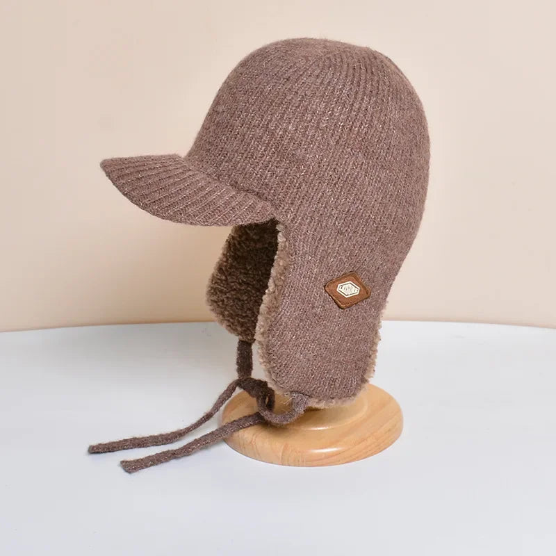 Bonnet Polaire style Bombardier avec Visière et Cache-oreilles intégrés