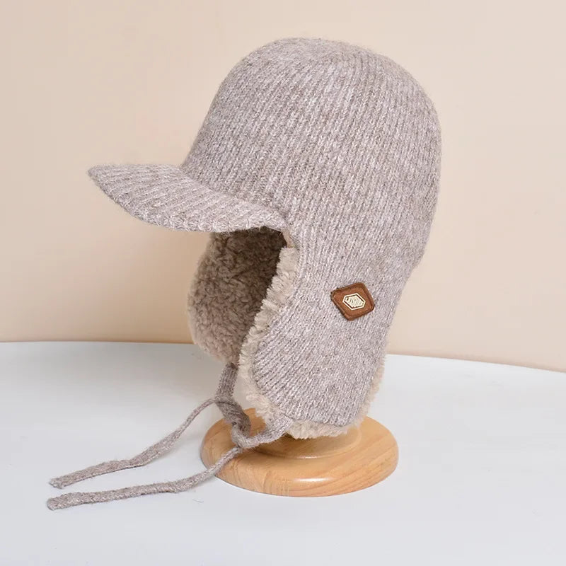 Bonnet Polaire style Bombardier avec Visière et Cache-oreilles intégrés