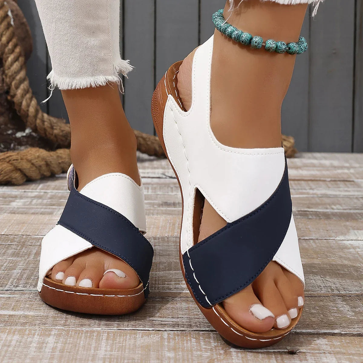 Sandales d'Été Croisées en Cuir PU & Légère Plateforme