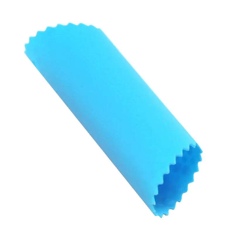 Éplucheur Tube Rapide à Ail en Silcione - 2 ACHETÉS = 1 OFFERT