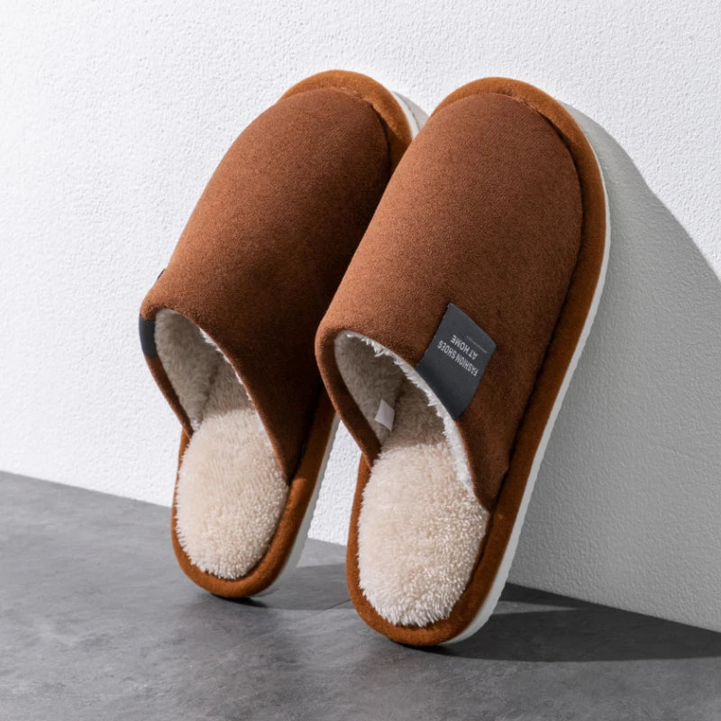 Chaussons d’Intérieur Homme en Suédine – Légers, Silencieux, Chauds & Antidérapants