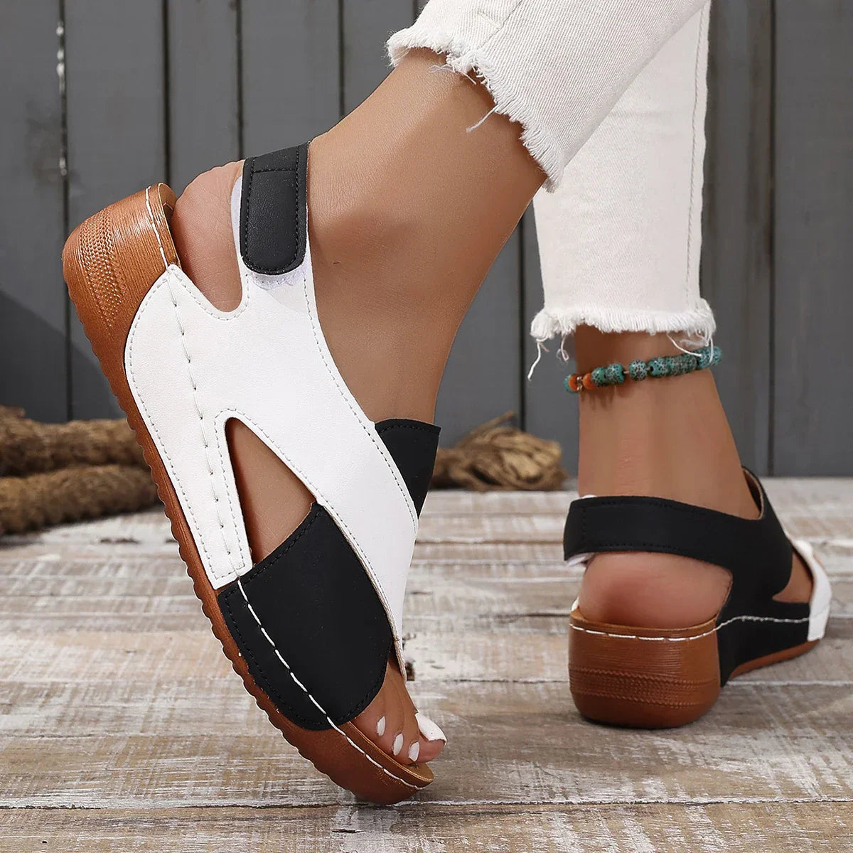 Sandales d'Été Croisées en Cuir PU & Légère Plateforme